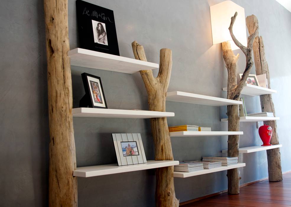 Bibliothèque en bois flotté sur mesure CORO furniture Salon méditerranéen Etagères