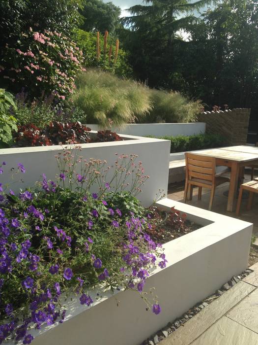 Large Contemporary Garden, Katherine Roper Landscape & Garden Design Katherine Roper Landscape & Garden Design Modern garden