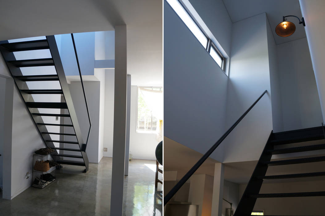 N-house, さくま建築設計事務所 さくま建築設計事務所 Industrial style corridor, hallway and stairs