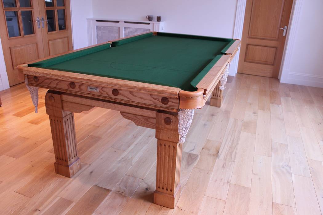 7 ft Fabio Convertible Diner with green cloth. HAMILTON BILLIARDS & GAMES CO LTD Modern dining room Tables