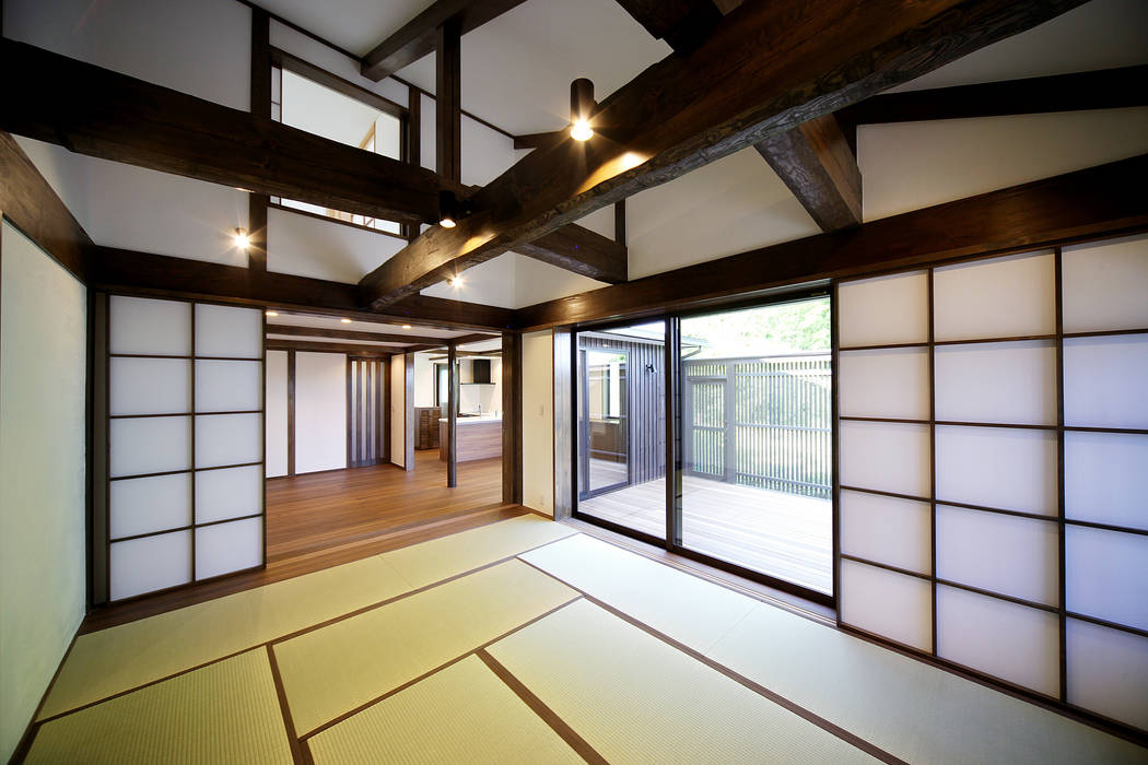 プライベートデッキを囲む家, ㈱カナザワ建築設計事務所/KANAZAWA Architects Design Office ㈱カナザワ建築設計事務所/KANAZAWA Architects Design Office オリジナルデザインの 多目的室