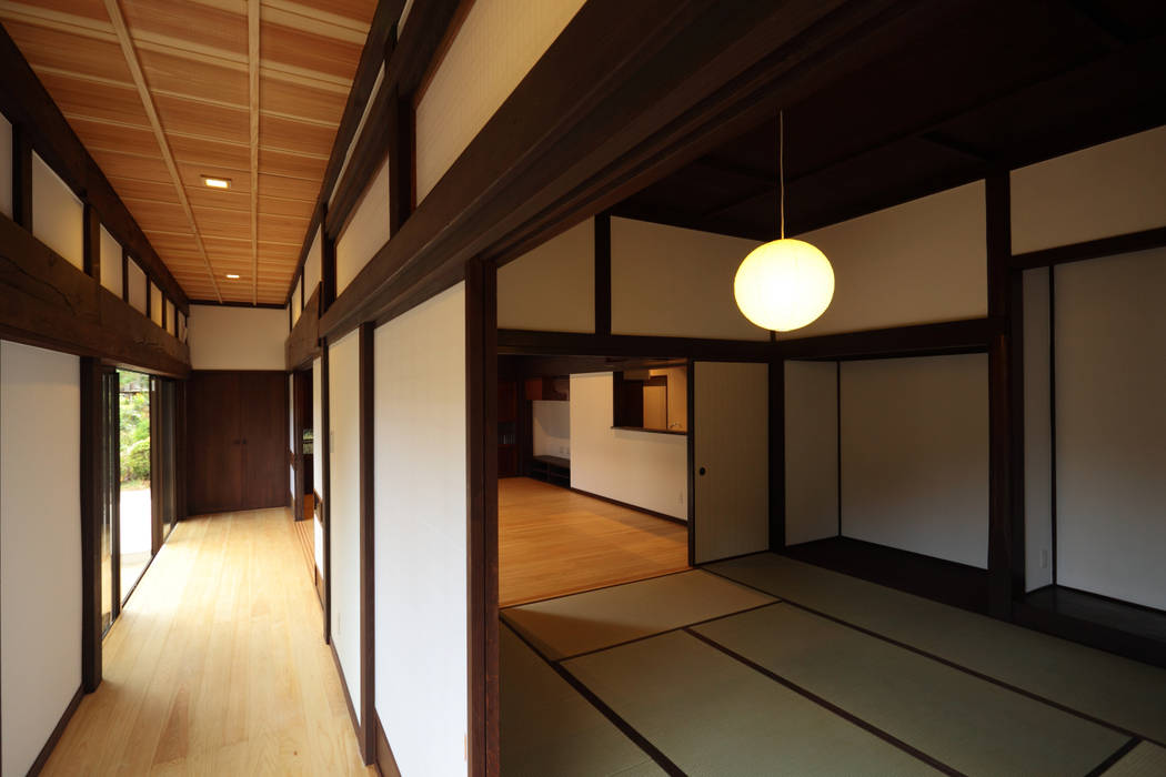 築120年、日本の古民家再生, ㈱カナザワ建築設計事務所/KANAZAWA Architects Design Office ㈱カナザワ建築設計事務所/KANAZAWA Architects Design Office オリジナルデザインの 多目的室