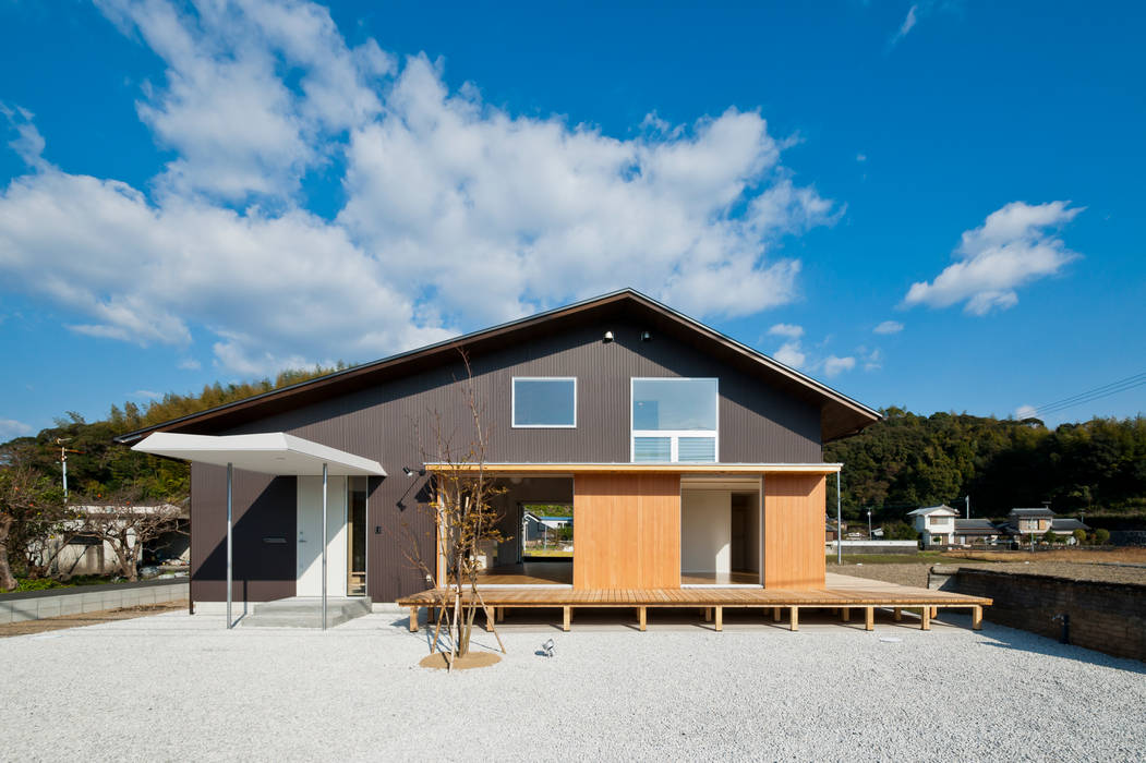 Totoro facade キリコ設計事務所 Casas de estilo asiático