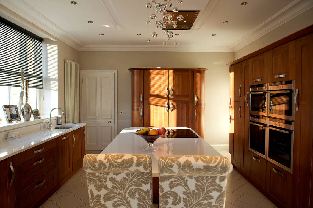 Ramsden House, Peterculter, Aberdeen, Roundhouse Architecture Ltd Roundhouse Architecture Ltd Country style kitchen Cabinets & shelves