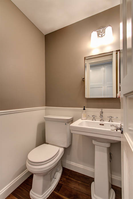 Park Slope Brownstone 3, Ben Herzog Architect Ben Herzog Architect Colonial style bathrooms