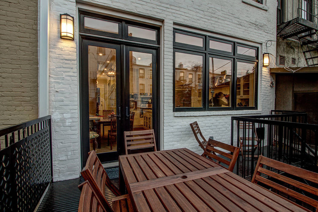 Park Slope Brownstone 3, Ben Herzog Architect Ben Herzog Architect Colonial style balcony, veranda & terrace