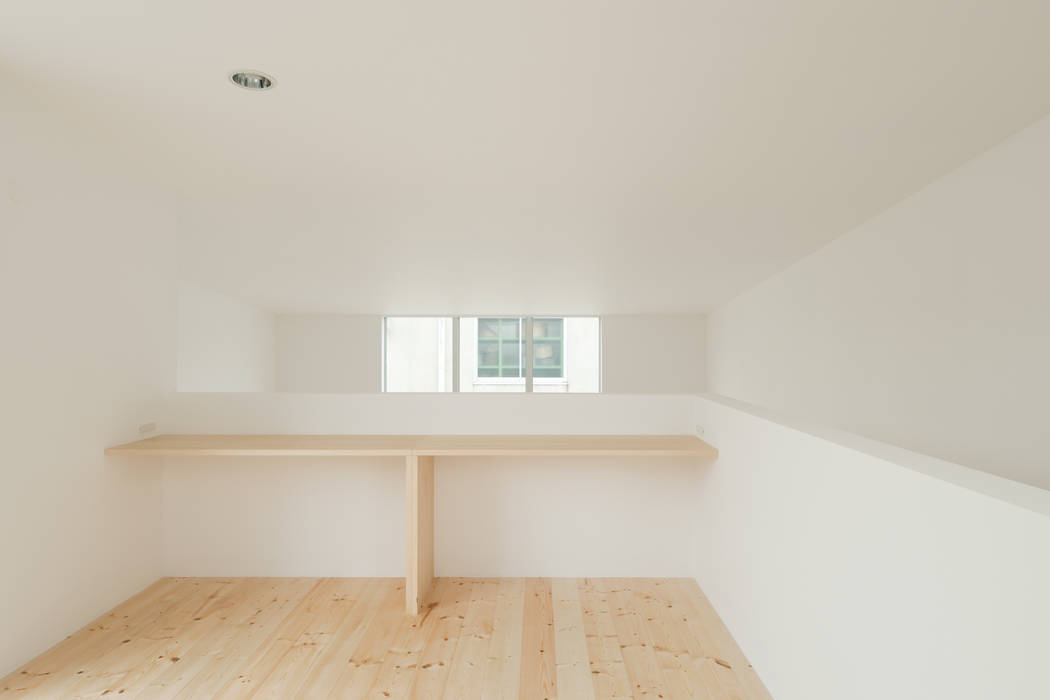 3階洋室 井戸健治建築研究所 / Ido, Kenji Architectural Studio 北欧デザインの 多目的室