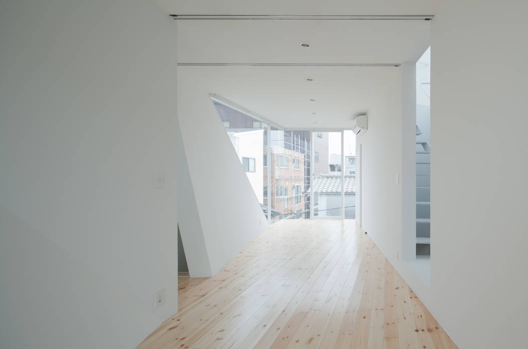 3階子供室 井戸健治建築研究所 / Ido, Kenji Architectural Studio ミニマルスタイルの 子供部屋