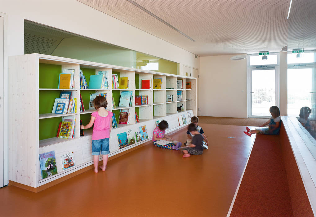 Kindergarten Drasenhofen / NÖ, Abendroth Architekten Abendroth Architekten Modern nursery/kids room Toys