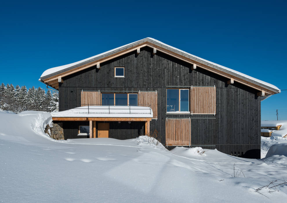 Winteransicht Süden Prof. Peter Tausch Landhäuser