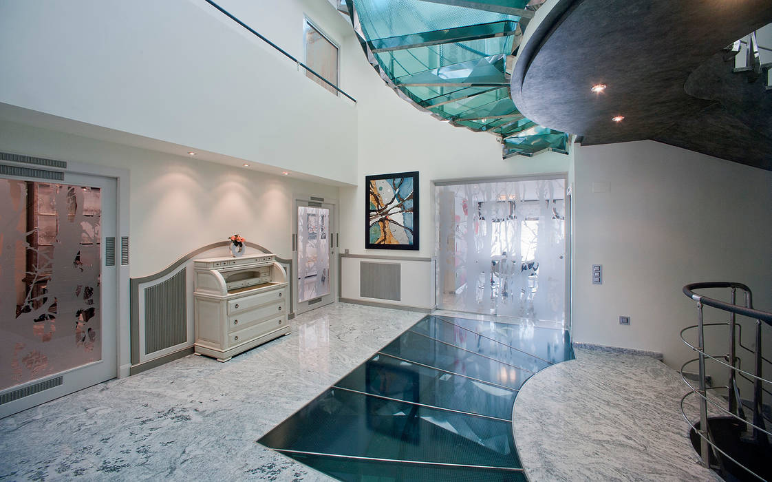 Casa en Comarca Rio Aranda, Artemark Global Artemark Global Pasillos, vestíbulos y escaleras de estilo moderno Cómodas y estanterías