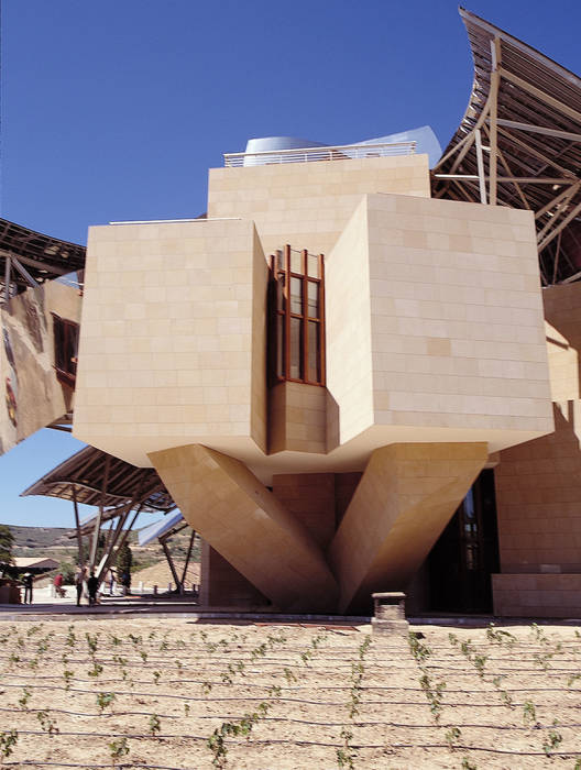 City Of Wine Complex Marqués De Riscal (Gehry Partners LLC) - BEIGE PINAR sandstone ARENISCAS STONE Espacios comerciales Hoteles