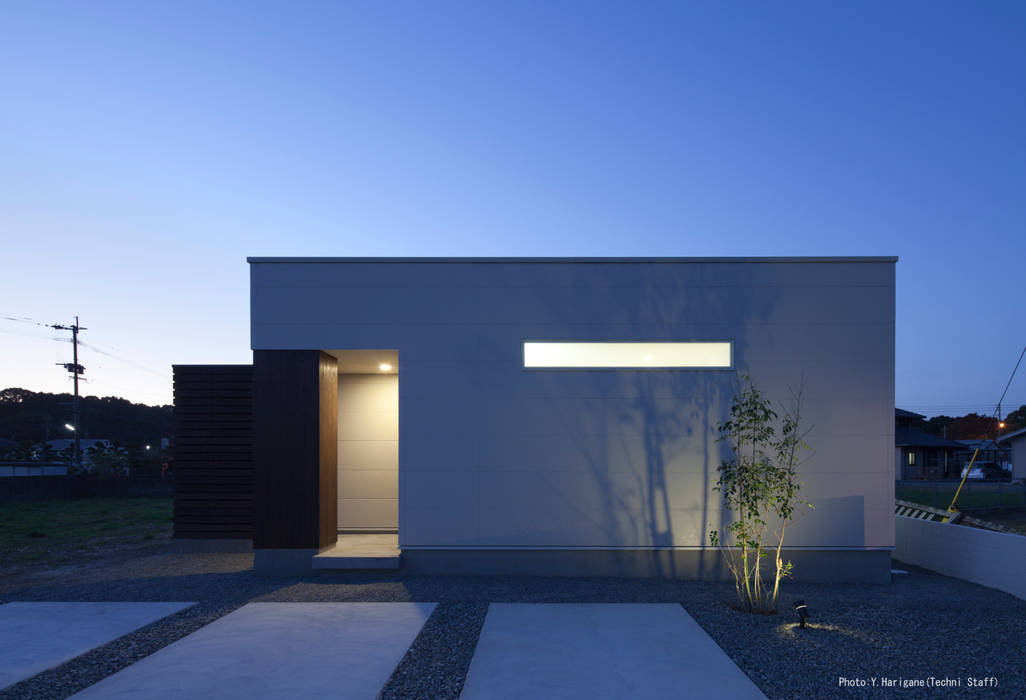 PLATE HOUSE, 松岡健治一級建築士事務所 松岡健治一級建築士事務所 Casas de estilo minimalista