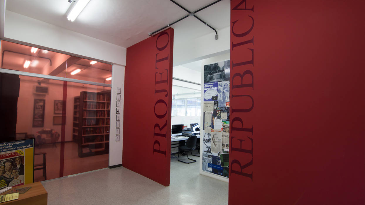 PROJETO REPÚBLICA, Mutabile Arquitetura Mutabile Arquitetura Modern Study Room and Home Office