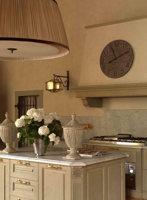 Palazzo nel centro d Pistoia, Antonio Lionetti Home Design Antonio Lionetti Home Design Classic style kitchen Bench tops