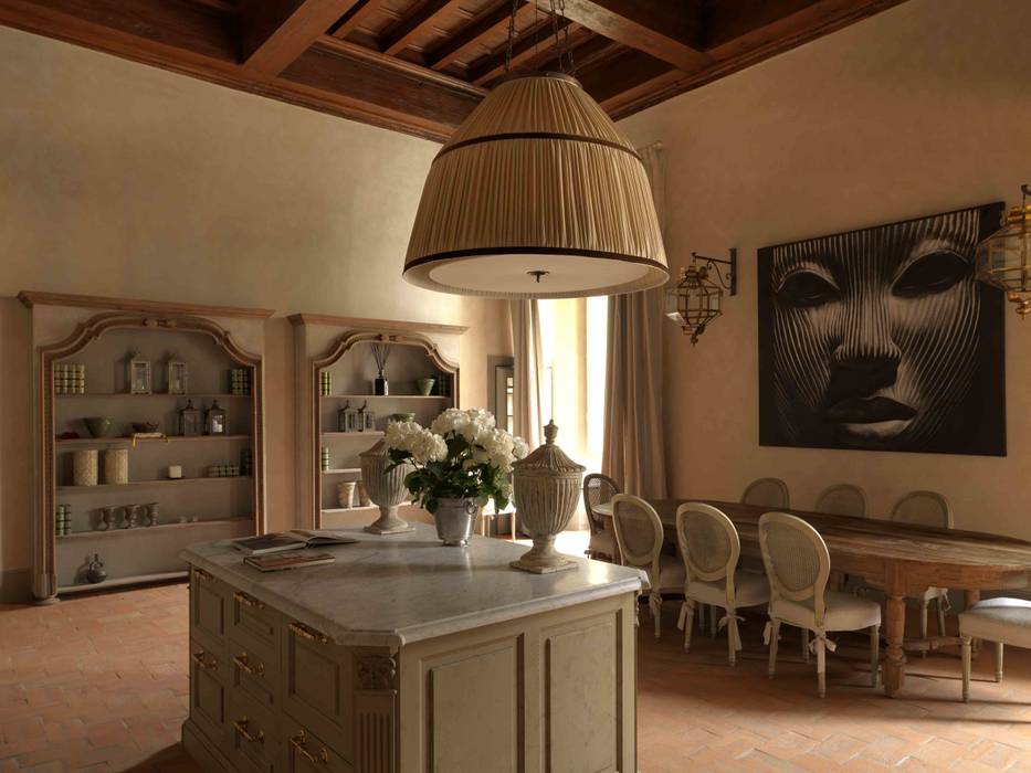 Palazzo nel centro d Pistoia, Antonio Lionetti Home Design Antonio Lionetti Home Design 餐廳 桌子