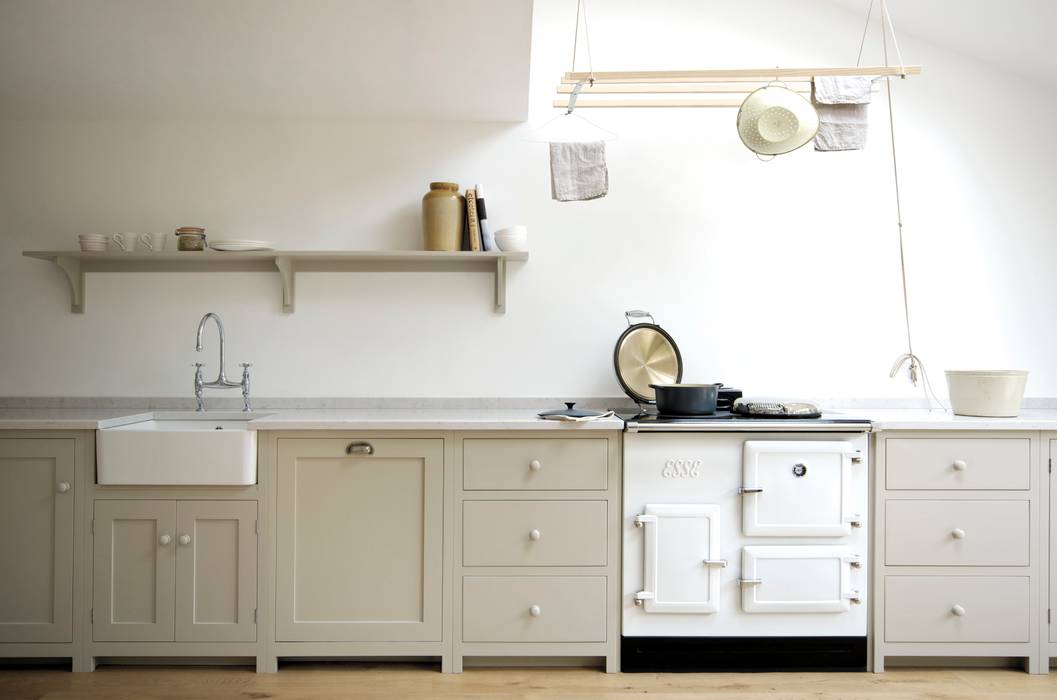 The Kew Shaker Kitchen by deVOL deVOL Kitchens Cozinhas escandinavas