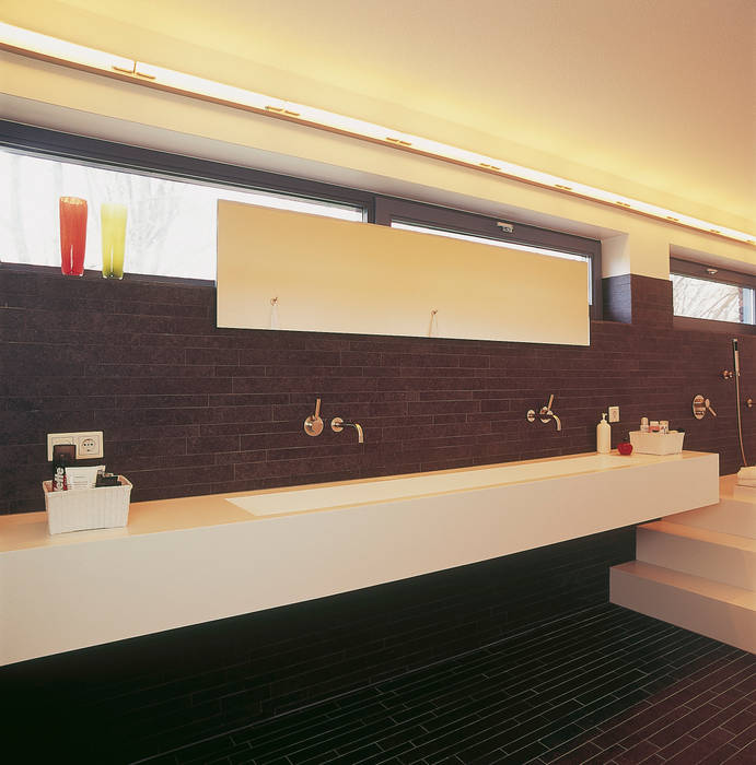 Woonhuis Nootdorp, Leonardus interieurarchitect Leonardus interieurarchitect Modern bathroom