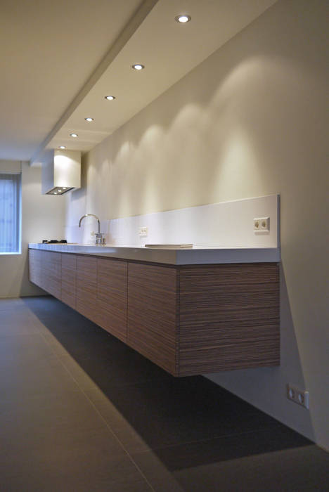 Woonhuis Bergen op Zoom, Leonardus interieurarchitect Leonardus interieurarchitect Modern kitchen