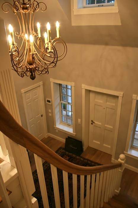 MARK ASTON, THE WHITE HOUSE american dream homes gmbh THE WHITE HOUSE american dream homes gmbh Classic style corridor, hallway and stairs