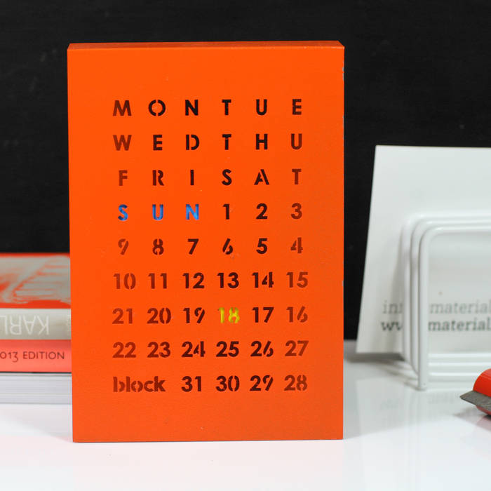Perpetual Calendar , Block Design Block Design ミニマルスタイルの 寝室 アクセサリー＆デコレーション