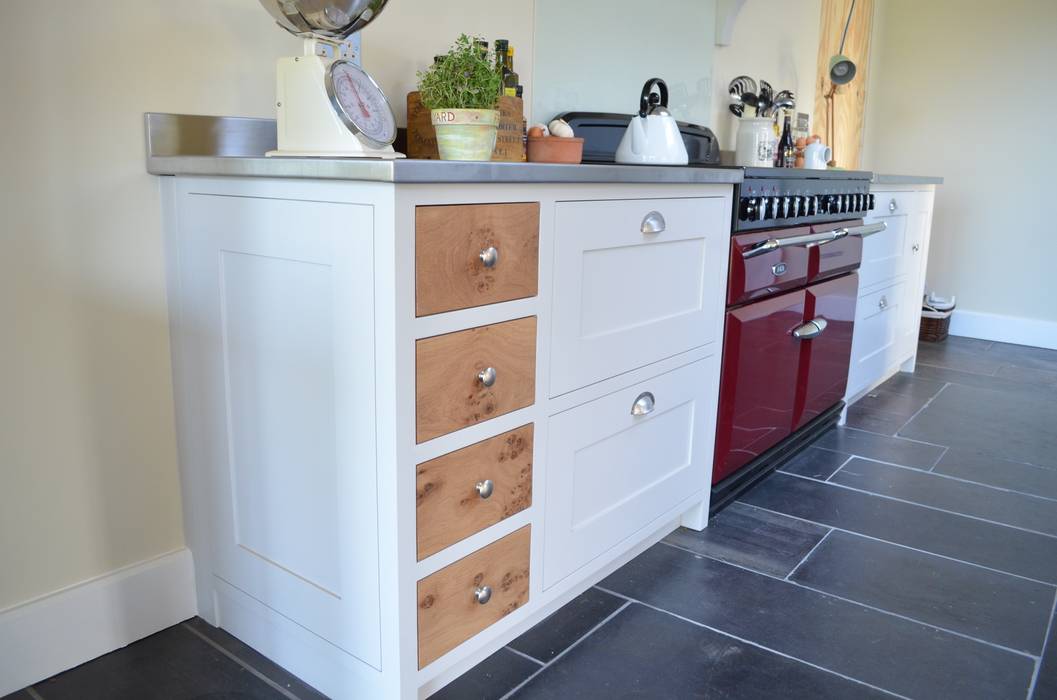 Bespoke Farmhouse Kitchen Luxmoore & Co Country style kitchen