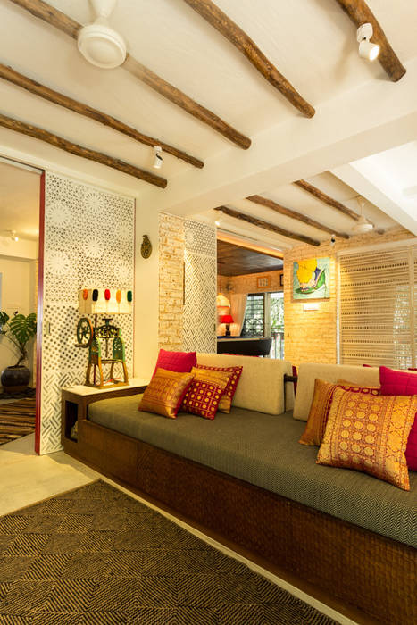 Eclectic Apartment, The Orange Lane The Orange Lane Ruang Ganti Gaya Asia