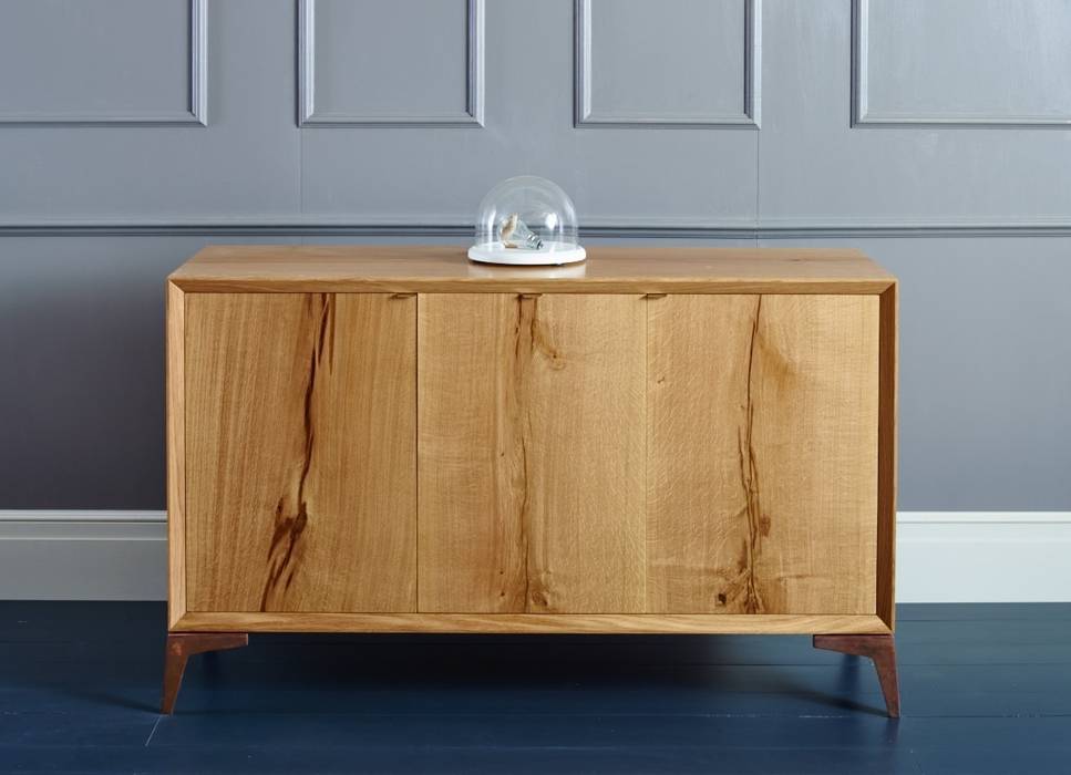 Three door oak credenza muto Classic style living room Cupboards & sideboards