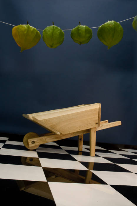 Wheelbarrow Bo Reudler Studio Moderne kinderkamers Speelgoed