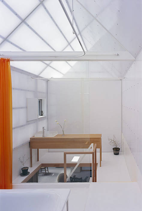 House in Yamasaki, 島田陽建築設計事務所/Tato Architects 島田陽建築設計事務所/Tato Architects Eclectic style bathroom