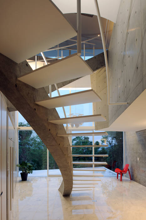 T House, Atelier Boronski Atelier Boronski Modern corridor, hallway & stairs