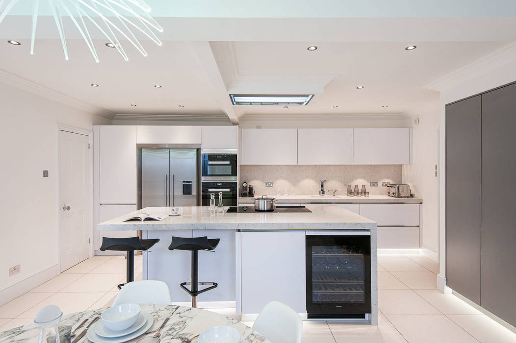 Urban Life kitchen - Buckhurst Hill homify Cocinas de estilo moderno