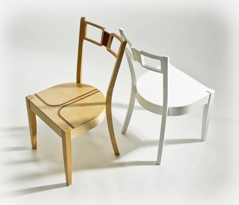 Krzesła z eleganckimi frezowaniami Marcin Skubisz Group Klasyczna jadalnia Krzesła i ławy