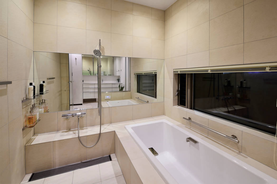 浴室 H建築スタジオ モダンスタイルの お風呂