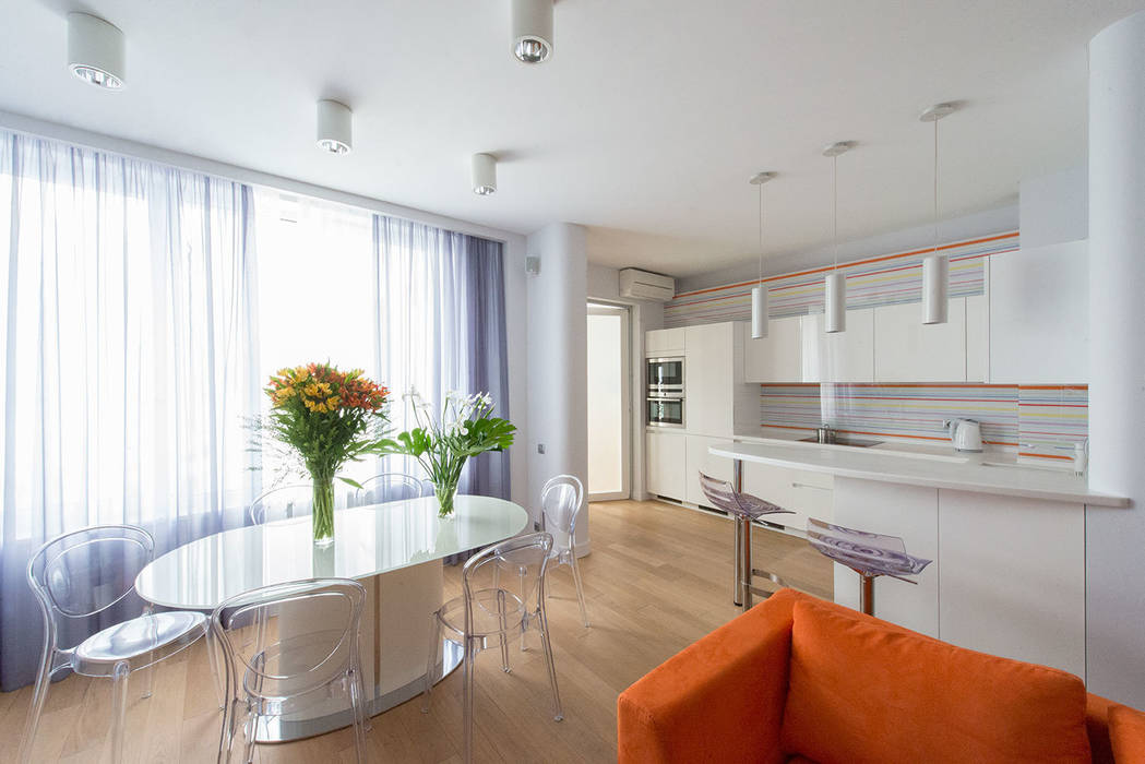 Яркий минимализм D&T Architects Столовая комната в стиле минимализм
