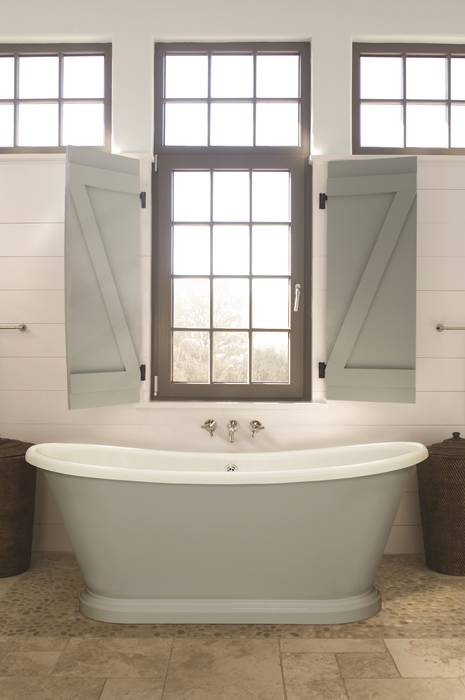 Small Acrylic Boat Bath BC Designs Country style bathroom Bathtubs & showers