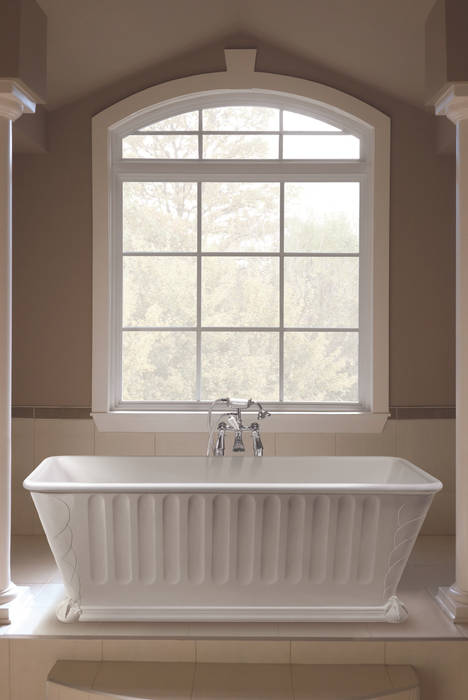 The Maximus Bath BC Designs Classic style bathroom Bathtubs & showers