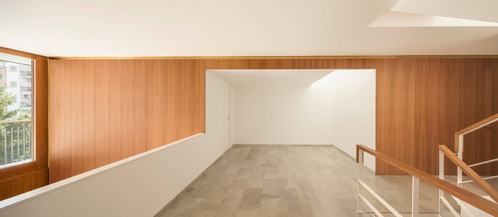 Casa CP, Alventosa Morell Arquitectes Alventosa Morell Arquitectes Minimalist walls & floors