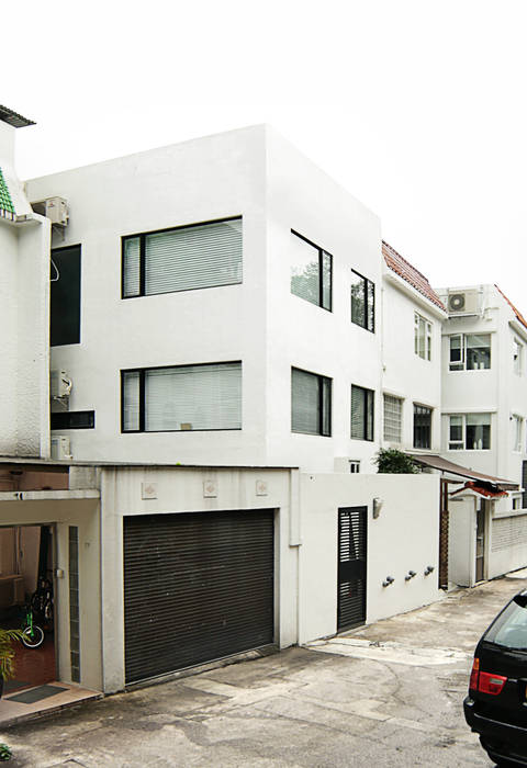 RENOWACJA DOMU W SAI KUNG / HONG KONG, OneByNine OneByNine Minimalist houses