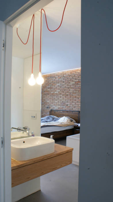 LOFT W WIALANOWIE, t design t design Industrial style bathroom