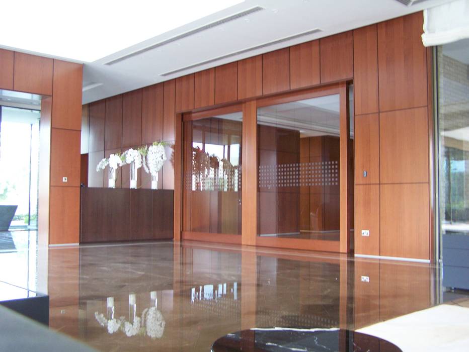 Villa | Dubai, FPL srl FPL srl Puertas modernas Puertas