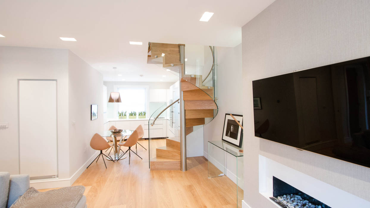 Spiral Staircase with Oak Treads and Risers Railing London Ltd Escadas Escadas