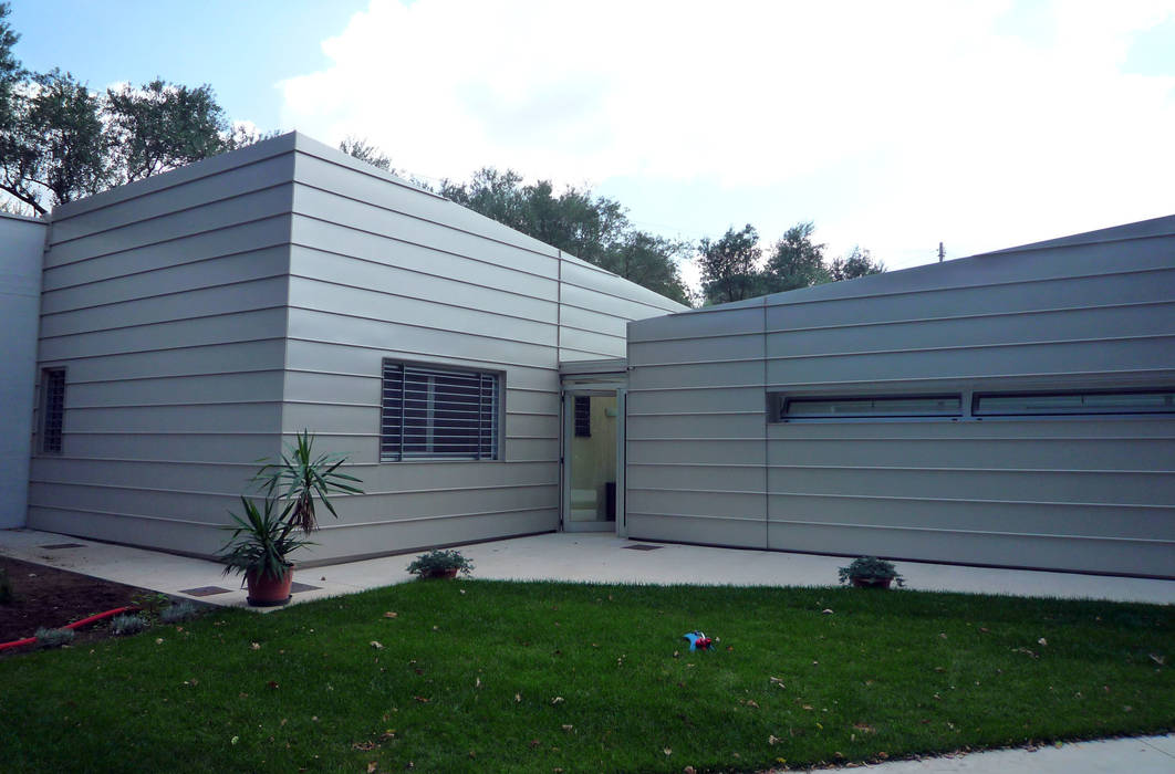 Casa Cataldo, raffaele iandolo architetto raffaele iandolo architetto Modern houses