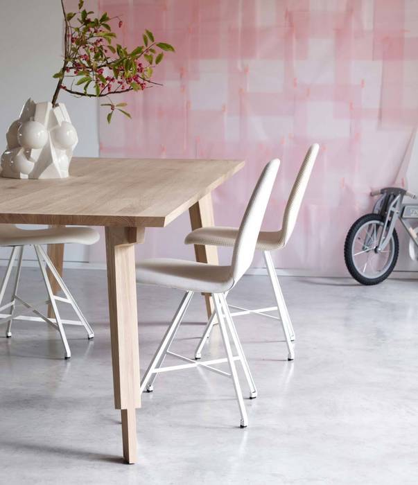 Setting: Swan dining table Marc Th. van der Voorn Industrial style dining room Tables