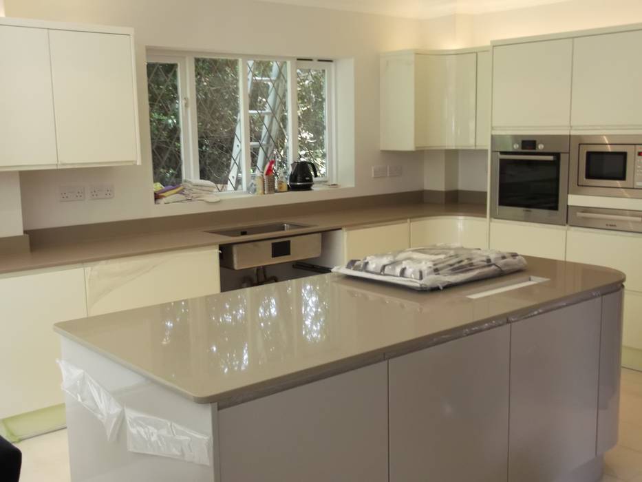 Samsung Bristol Beige Quartz Worktops Modern Kitchen By Marbles