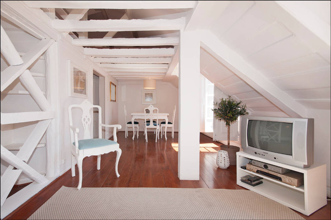 AFTER - Living room - Lisbon studio for short rental Staging Factory