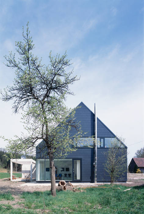 Haus Bernhard, Bohn Architekten GbR Bohn Architekten GbR บ้านและที่อยู่อาศัย