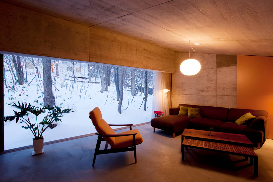 雁木のある家, YASUO TERUI Architects Inc. YASUO TERUI Architects Inc. Living room