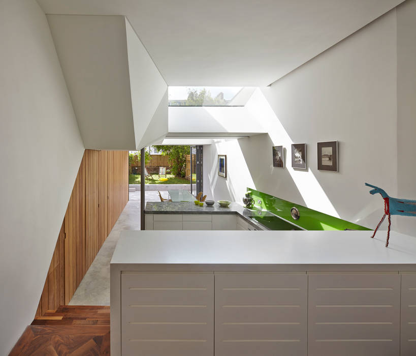 View towards kitchen and garden Neil Dusheiko Architects Modern style kitchen