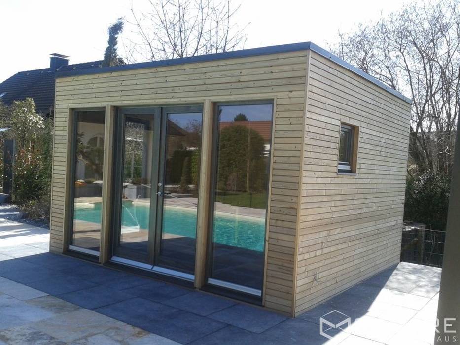 Saunahaus square xl als poolhaus mit sauna fassade lärchenholz